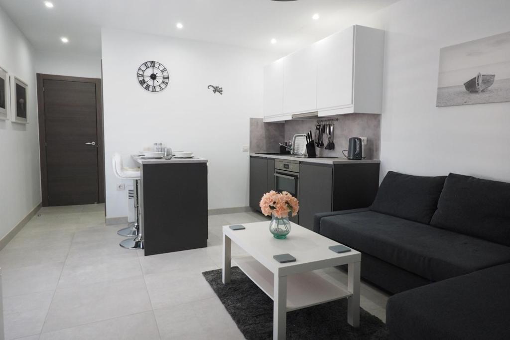 Private Apartment With Mountain And Sea Views, La Asomada, Lanzarote تياس المظهر الخارجي الصورة